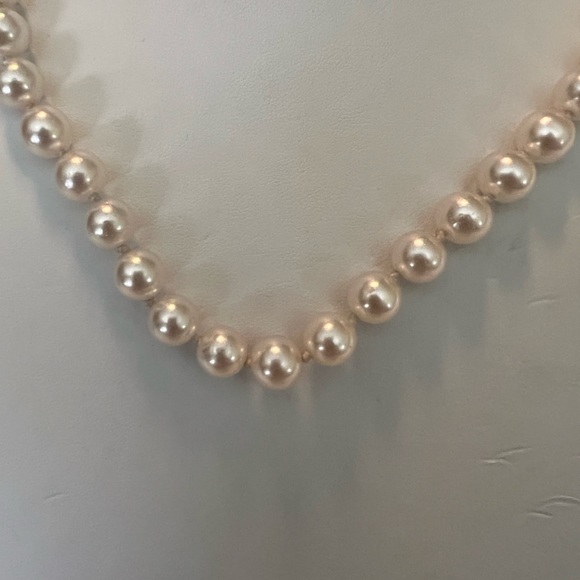 Vintage Glass Hand knotted Pearls - Picture 4 of 6